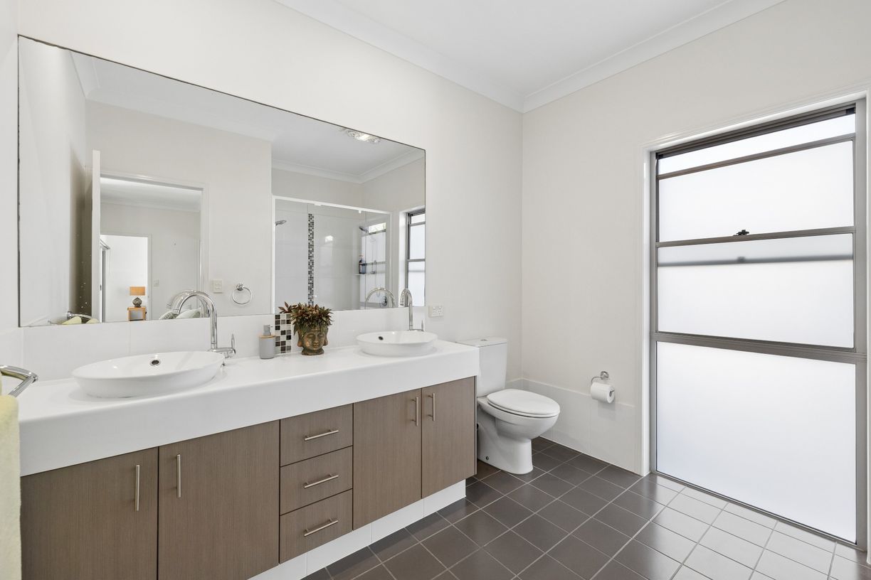 22 Peregrine Crescent — photo 29 of 30
