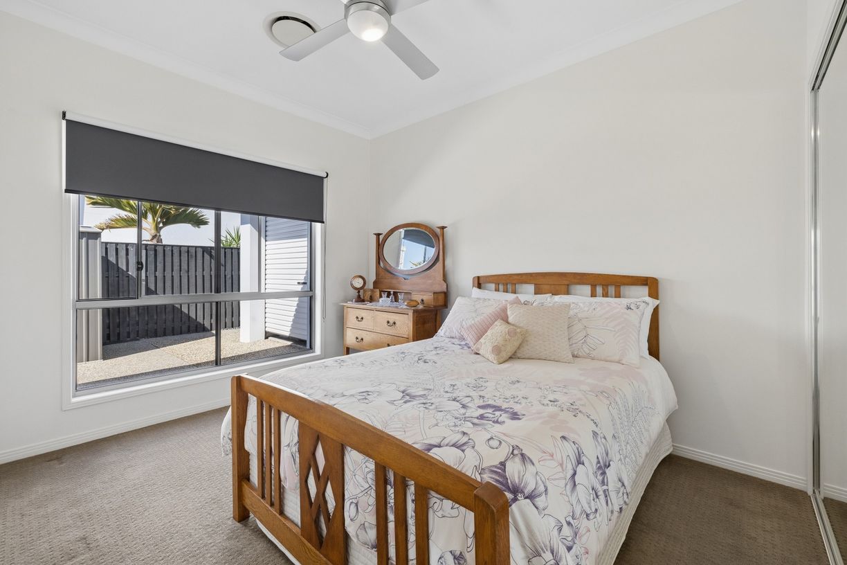 22 Peregrine Crescent — photo 30 of 30