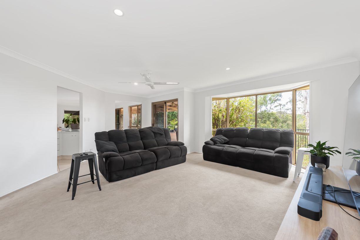 59 Saunders Drive — photo 7 of 15