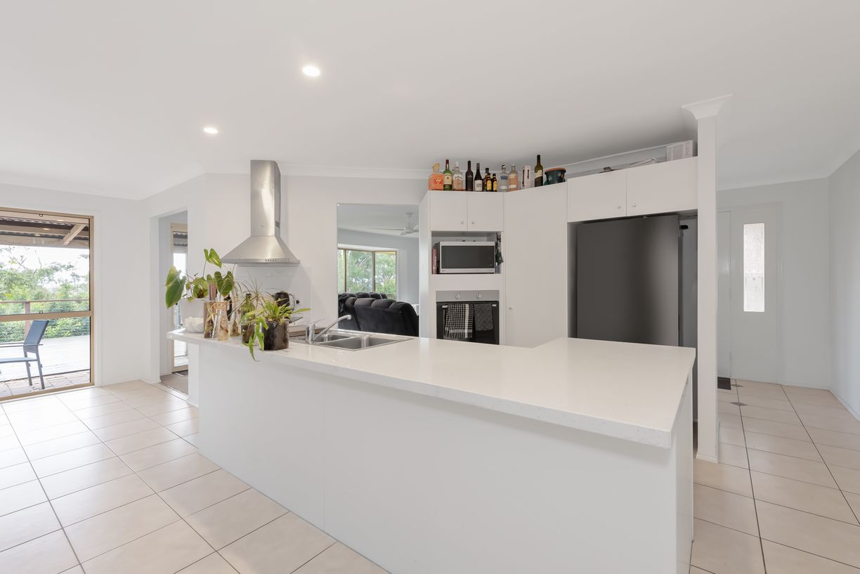 59 Saunders Drive — photo 4 of 15