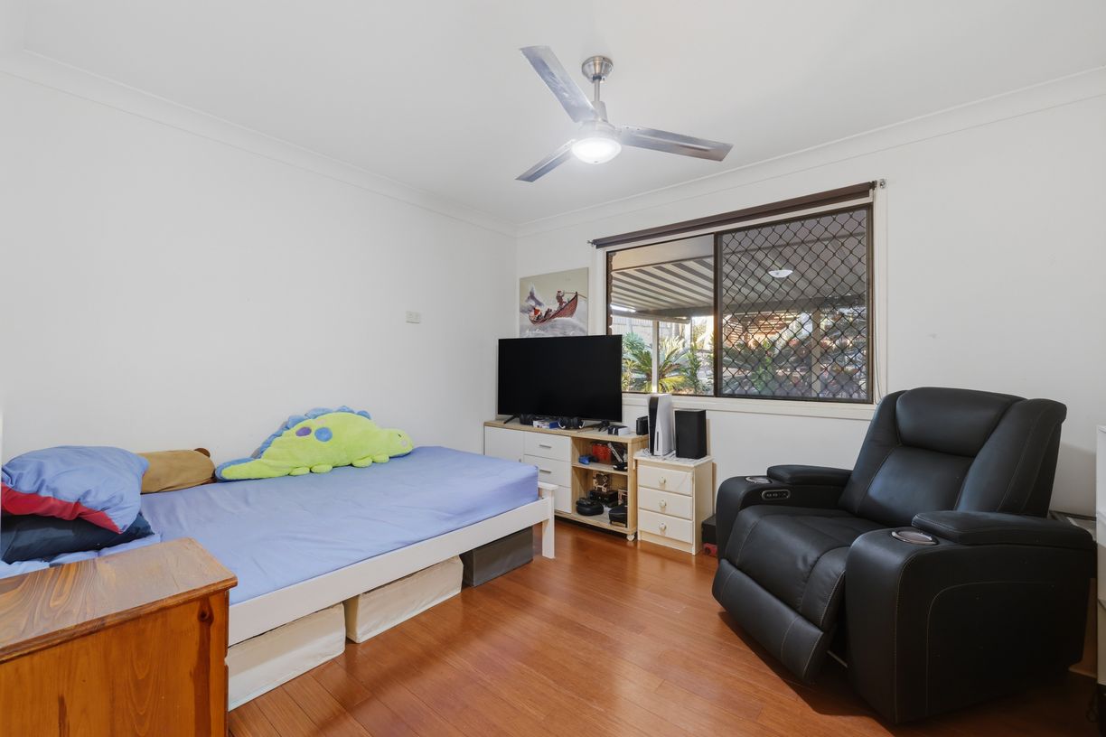 65 Peachey Road — photo 15 of 28