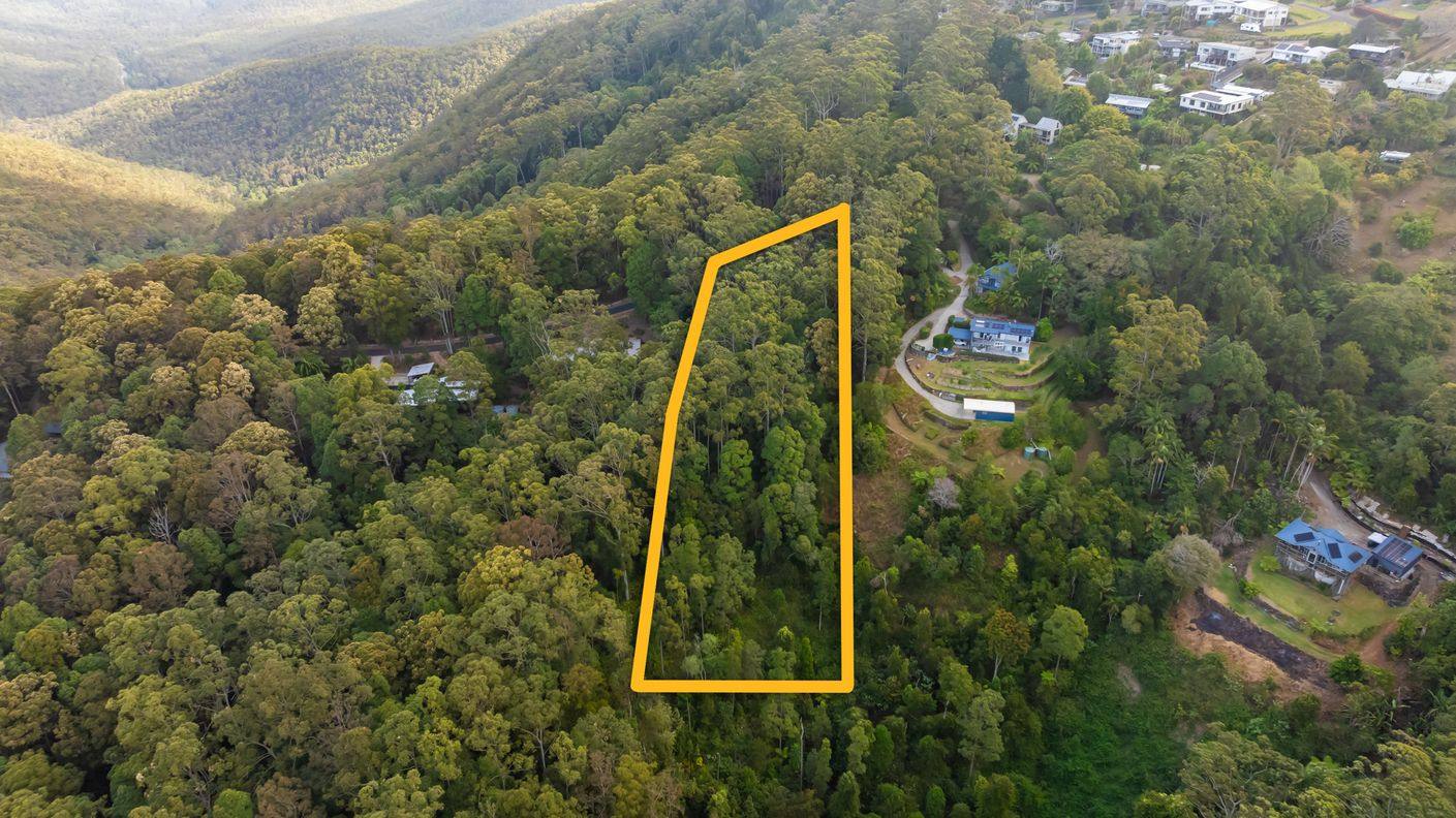 22-26 Staghorn Road — photo 2 of 5