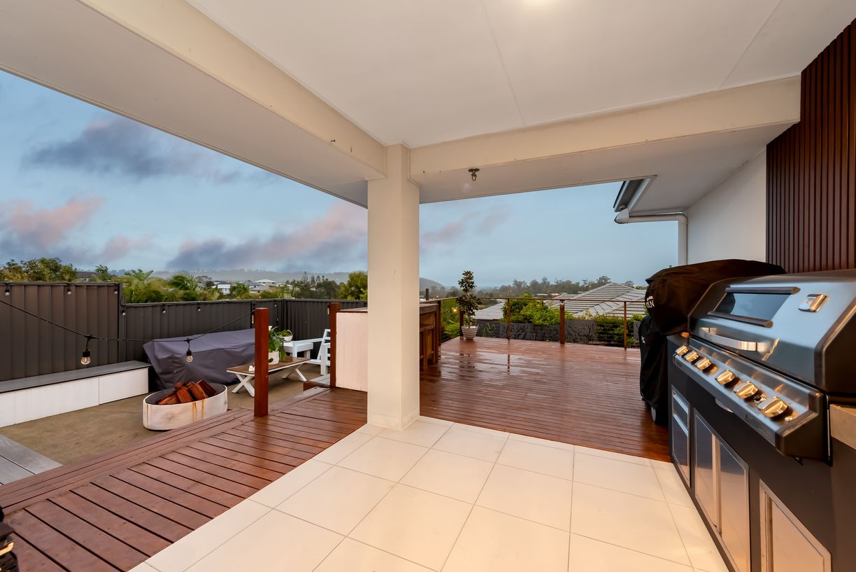 2 Sabina Street — photo 3 of 19