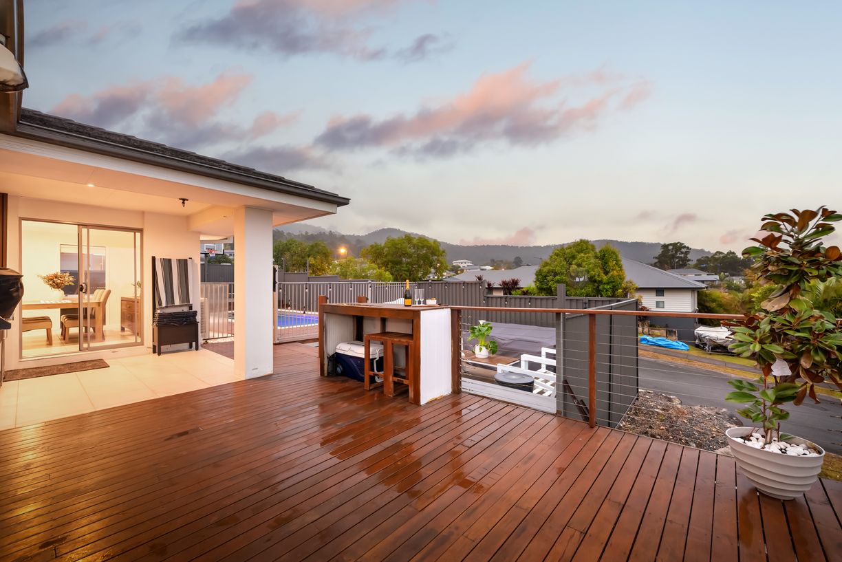 2 Sabina Street — photo 2 of 19