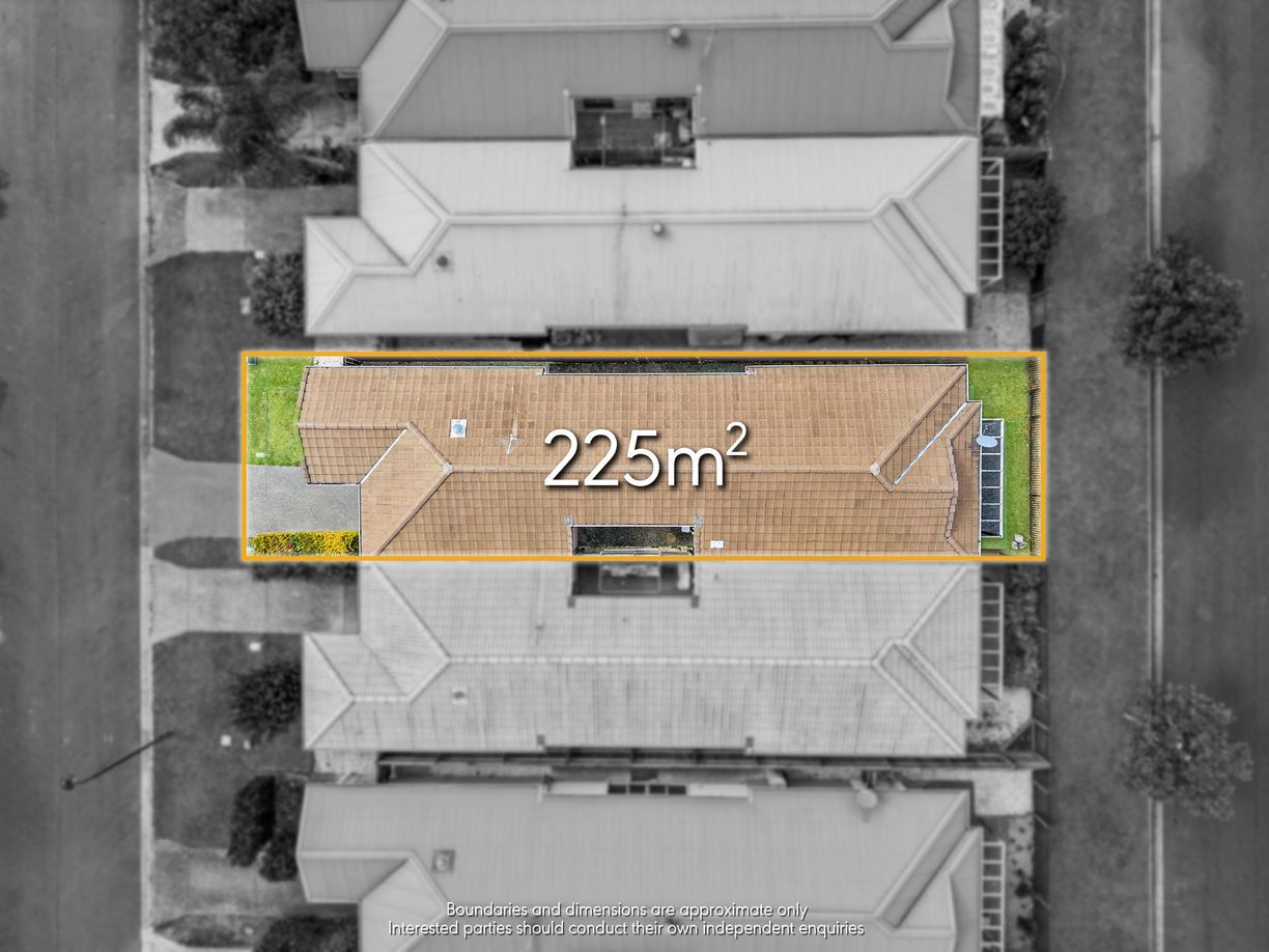 32 Milbrook Crescent — photo 15 of 17