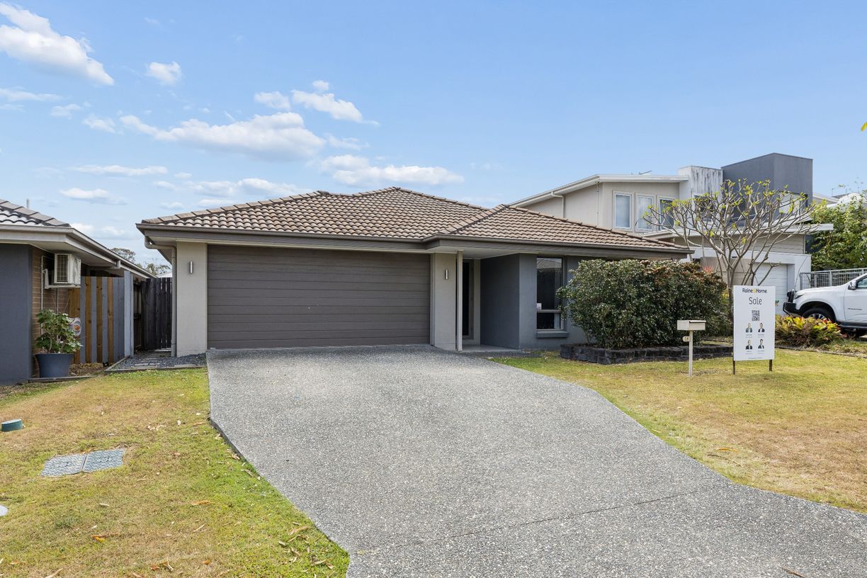 39 William Boulevard — photo from Raine & Horne Coomera | Pimpama
