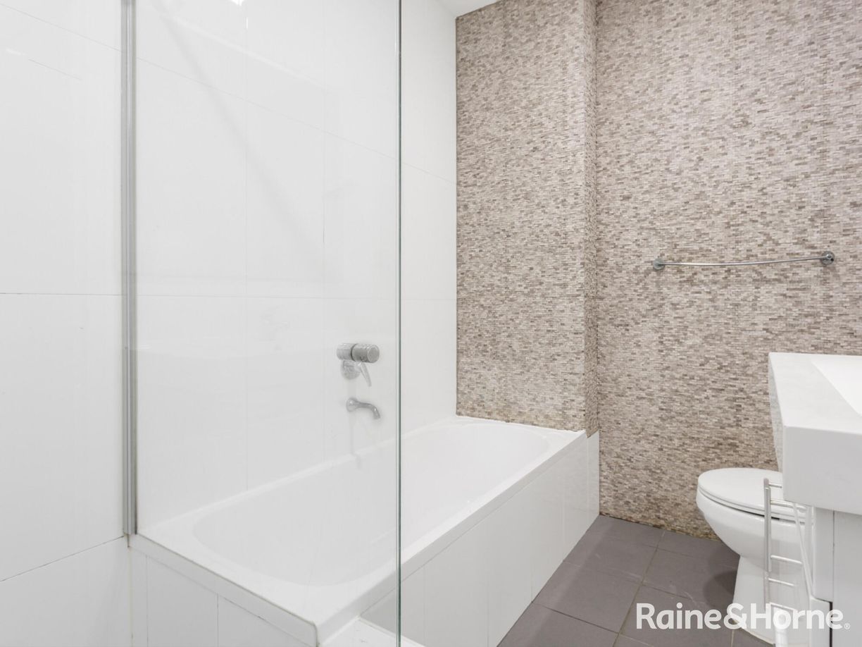 14/7F Parkes St — photo 7 of 10