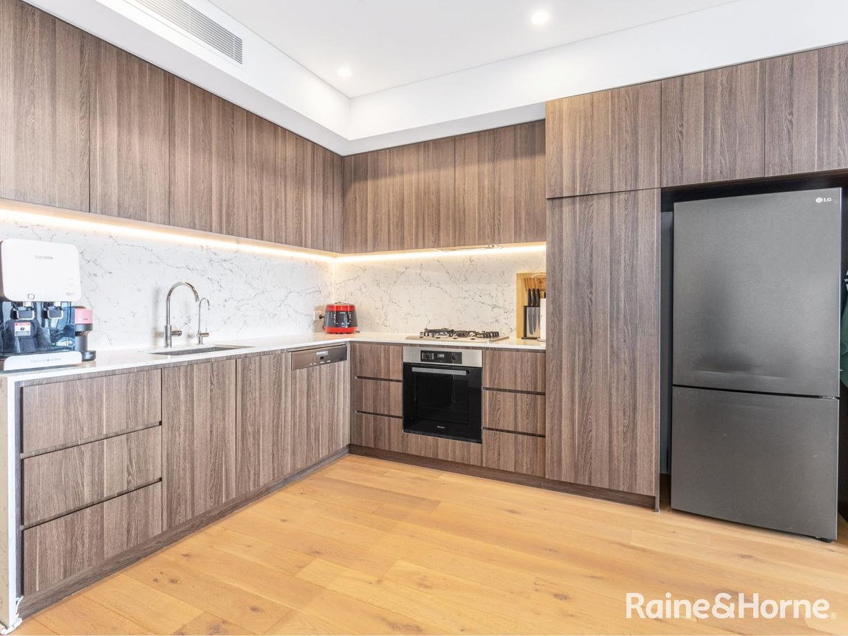 2501/12 Phillip Street — photo 4 of 17