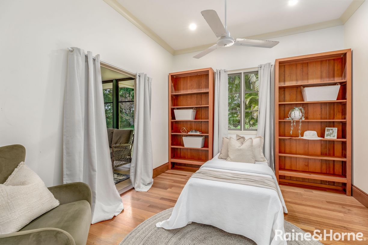 14 Pear Tree Lane — photo 11 of 22
