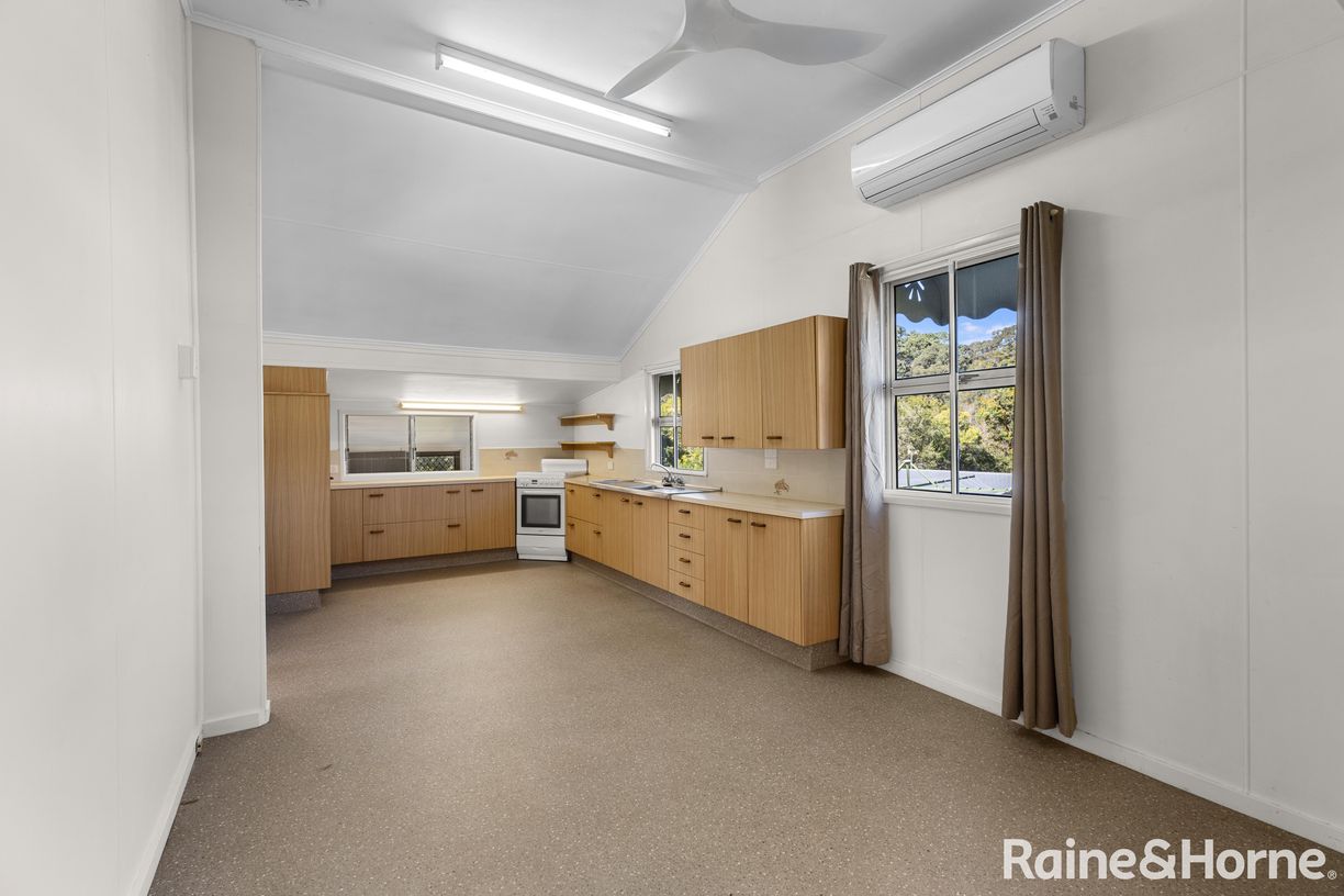 31 Miva Street — photo 9 of 22