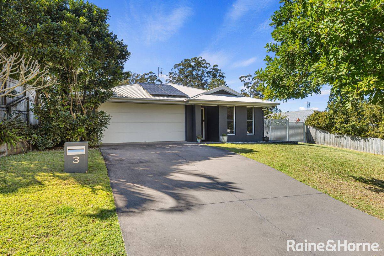 3 Red Ash Court — photo from Raine & Horne Noosa Hinterland