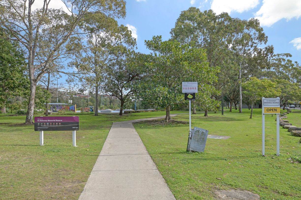 516 Illawarra Road — photo 9 of 10