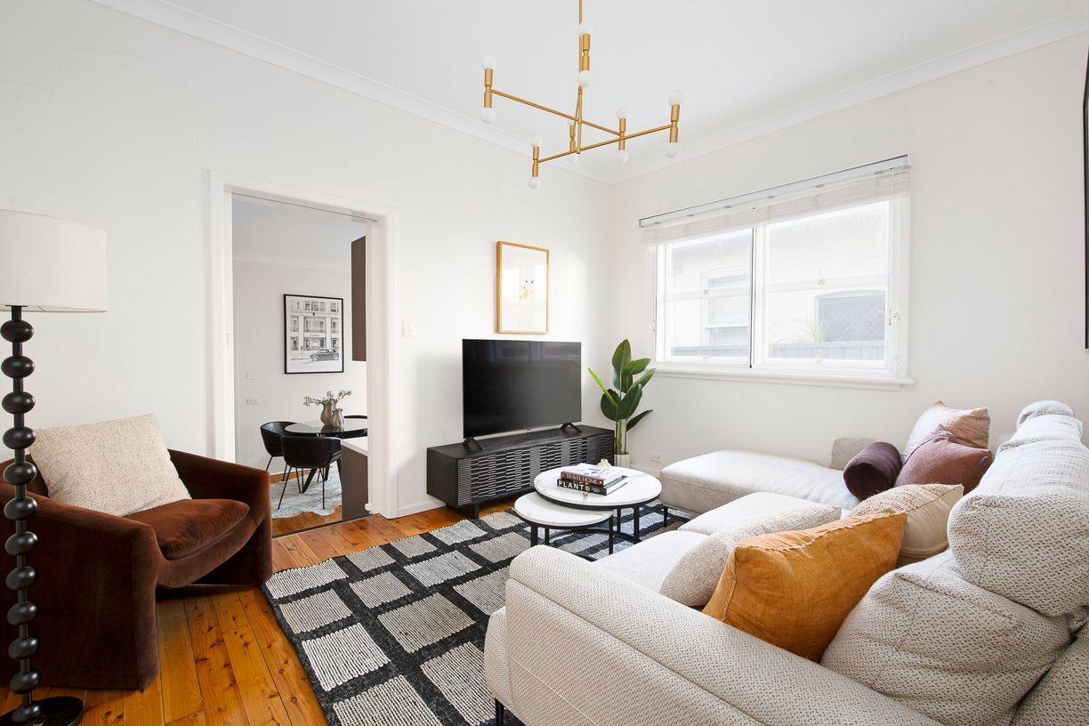 20 Gordon Street — photo 2 of 9