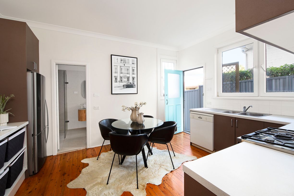 20 Gordon Street — photo 3 of 9
