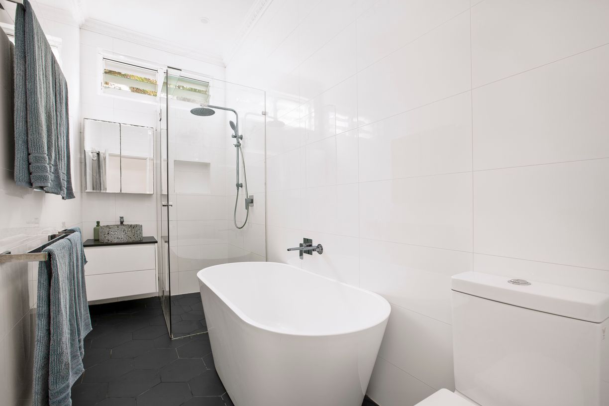 52 Ruby Street — photo 7 of 9