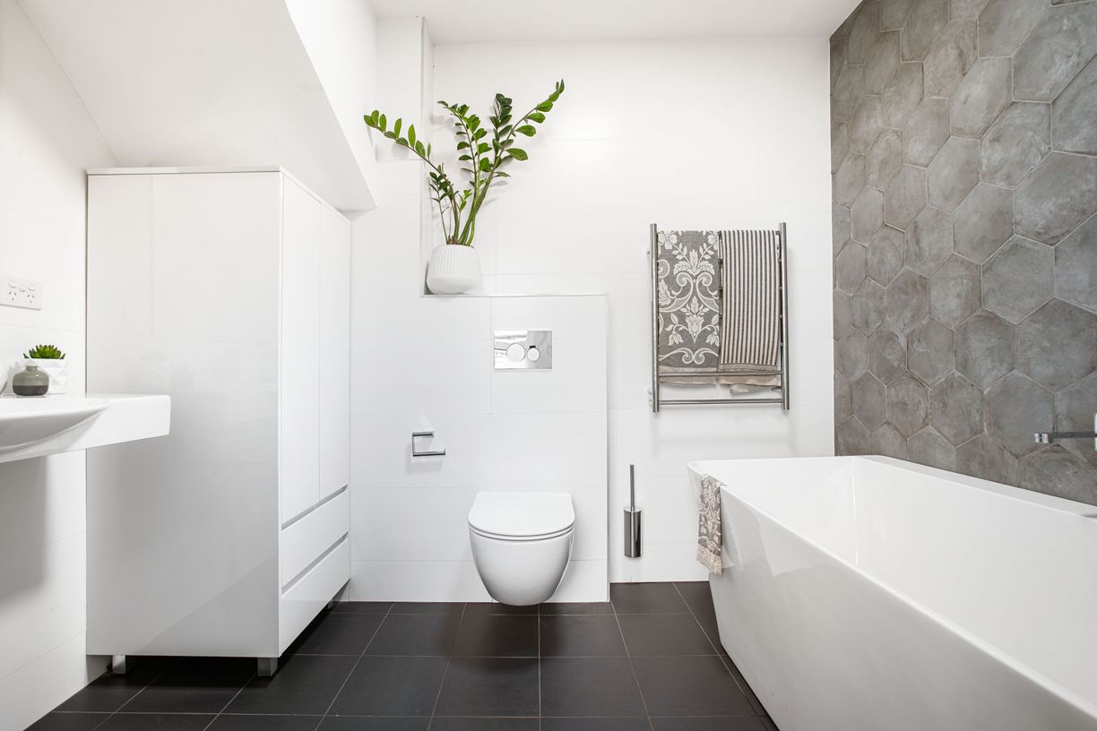 24 Macauley Street — photo 14 of 16