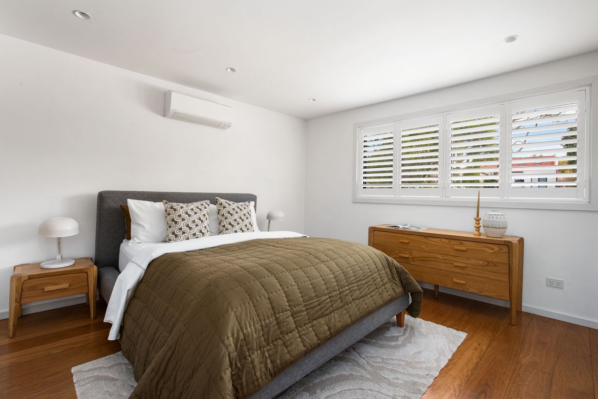 24 Macauley Street — photo 12 of 16