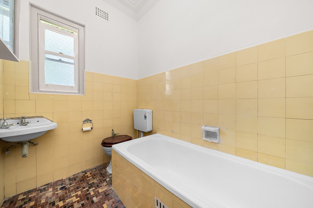 17 Rose Street — photo 7 of 10