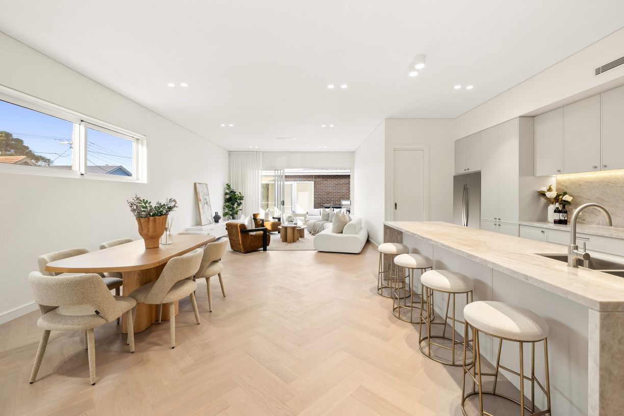 42 Portland Street — photo 4 of 12