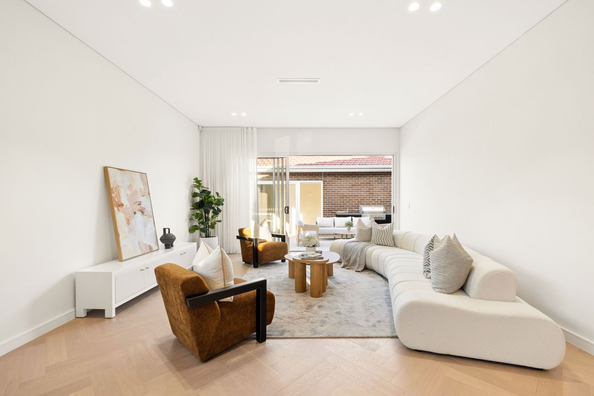 42 Portland Street — photo 7 of 12