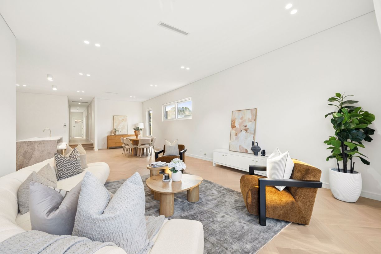 42 Portland Street — photo 8 of 12