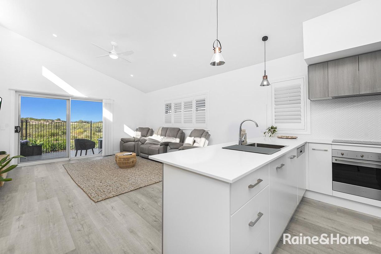 1 Seabed Street — photo 4 of 14
