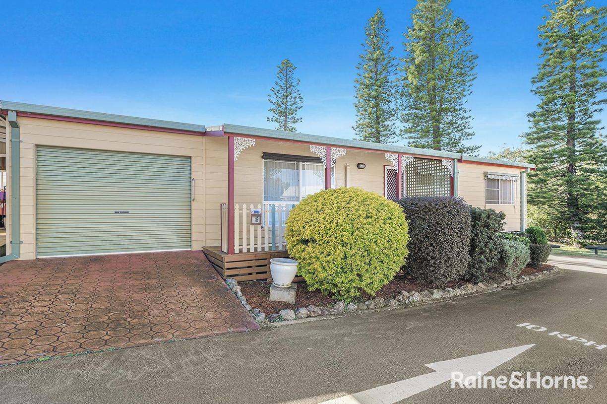 18/1a Kalaroo Road — photo from Raine & Horne Belmont