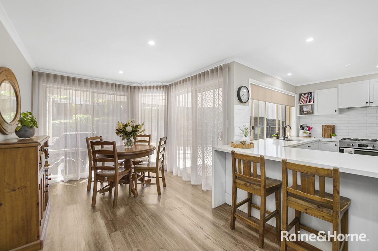 28 Green Point Drive — photo 7 of 22