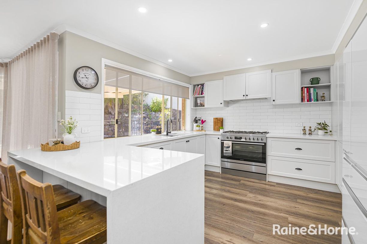 28 Green Point Drive — photo 8 of 22