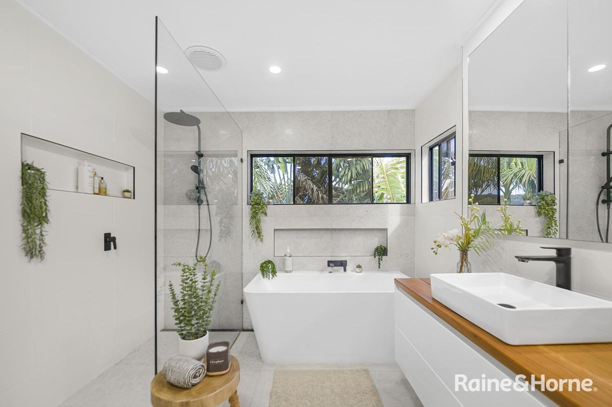 28 Green Point Drive — photo 14 of 22