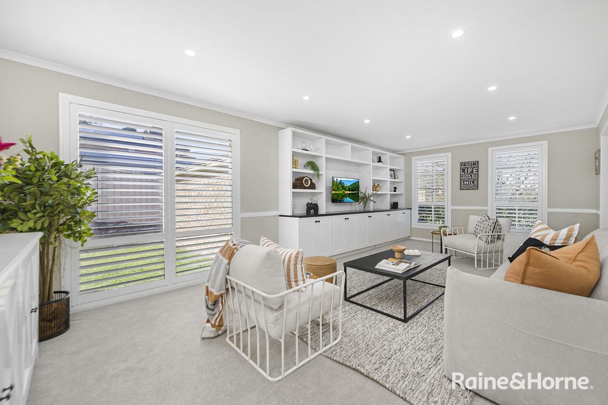 28 Green Point Drive — photo 3 of 22