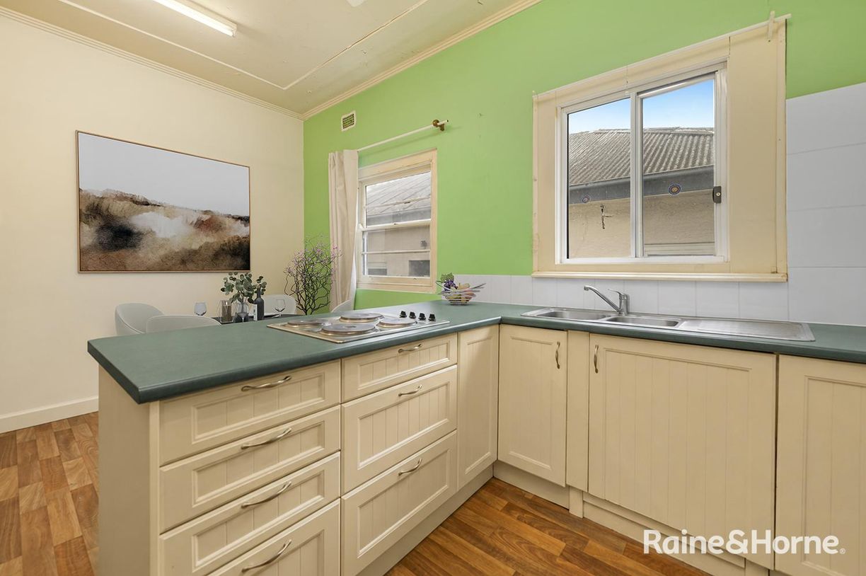 107 Woodstock Street — photo 6 of 15