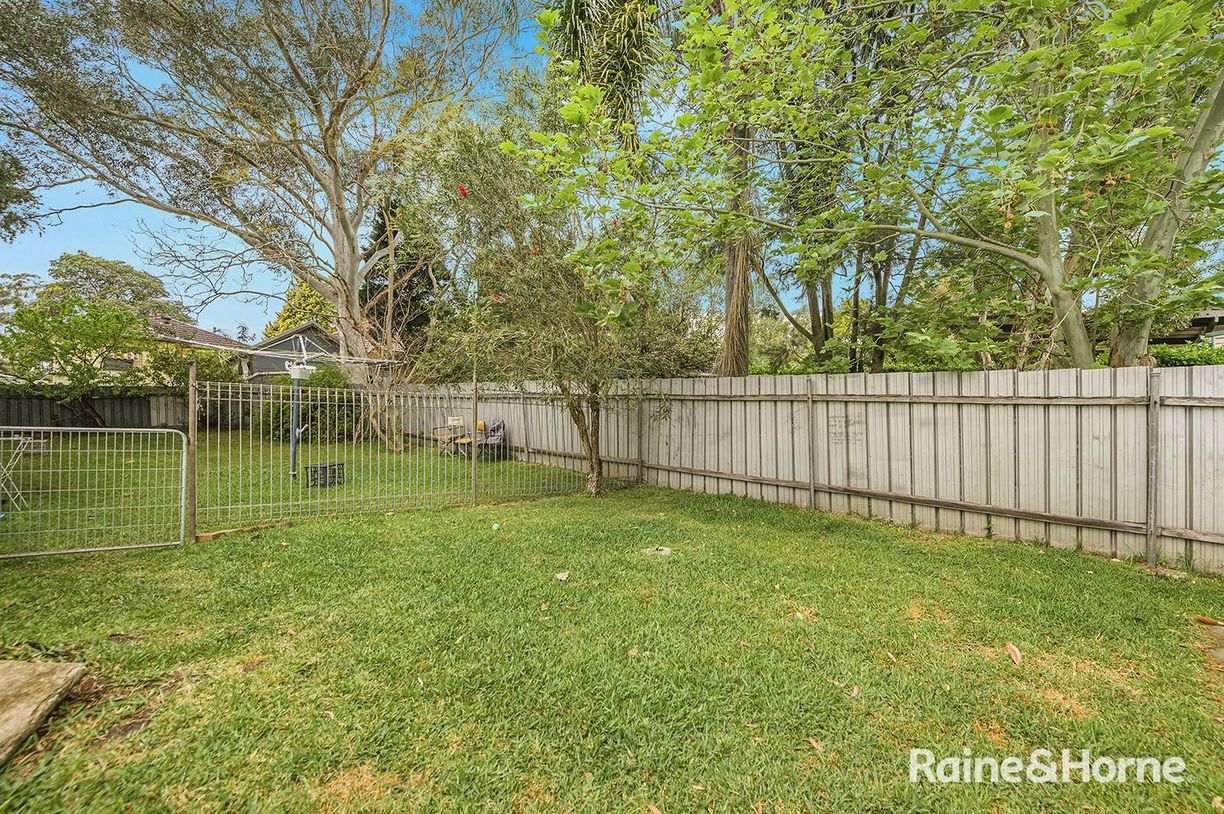 107 Woodstock Street — photo 10 of 15