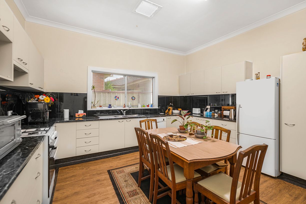 16 Glover Street — photo 12 of 24