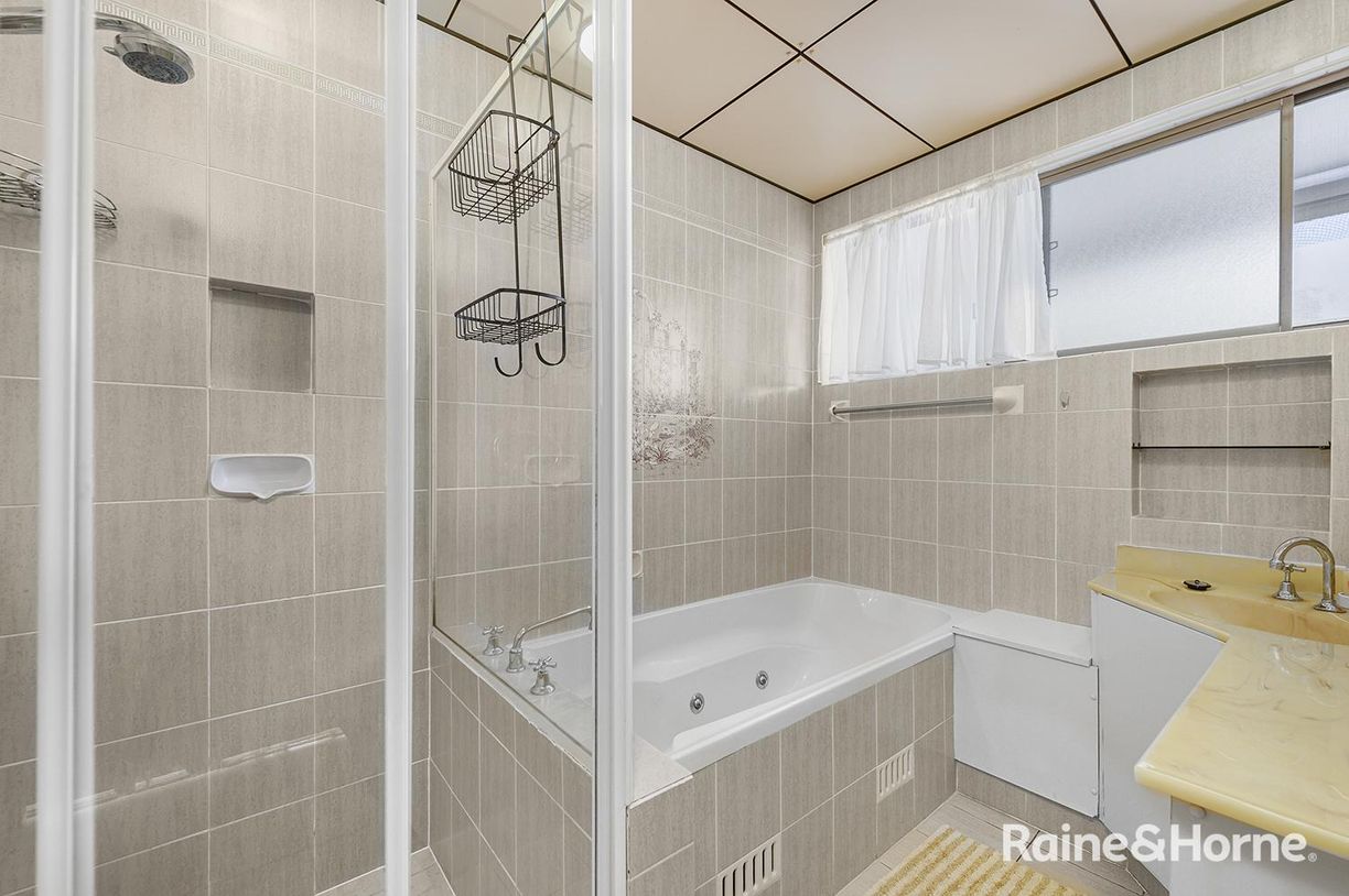 13 Sampson Avenue — photo 7 of 23