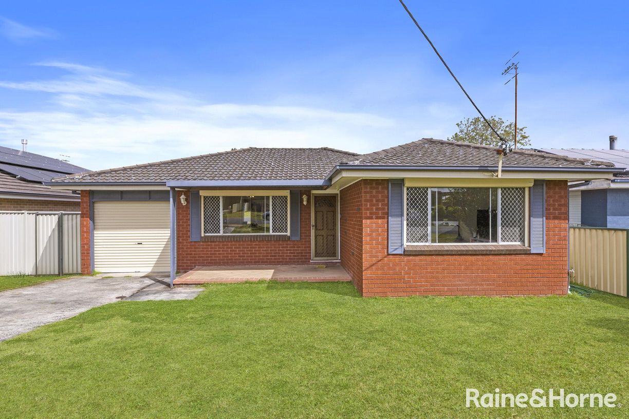 72 George Evans Road — photo from Raine & Horne Killarney Vale | The Entrance