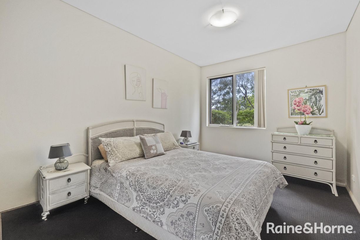 15/2 Boondilla Road — photo 5 of 6
