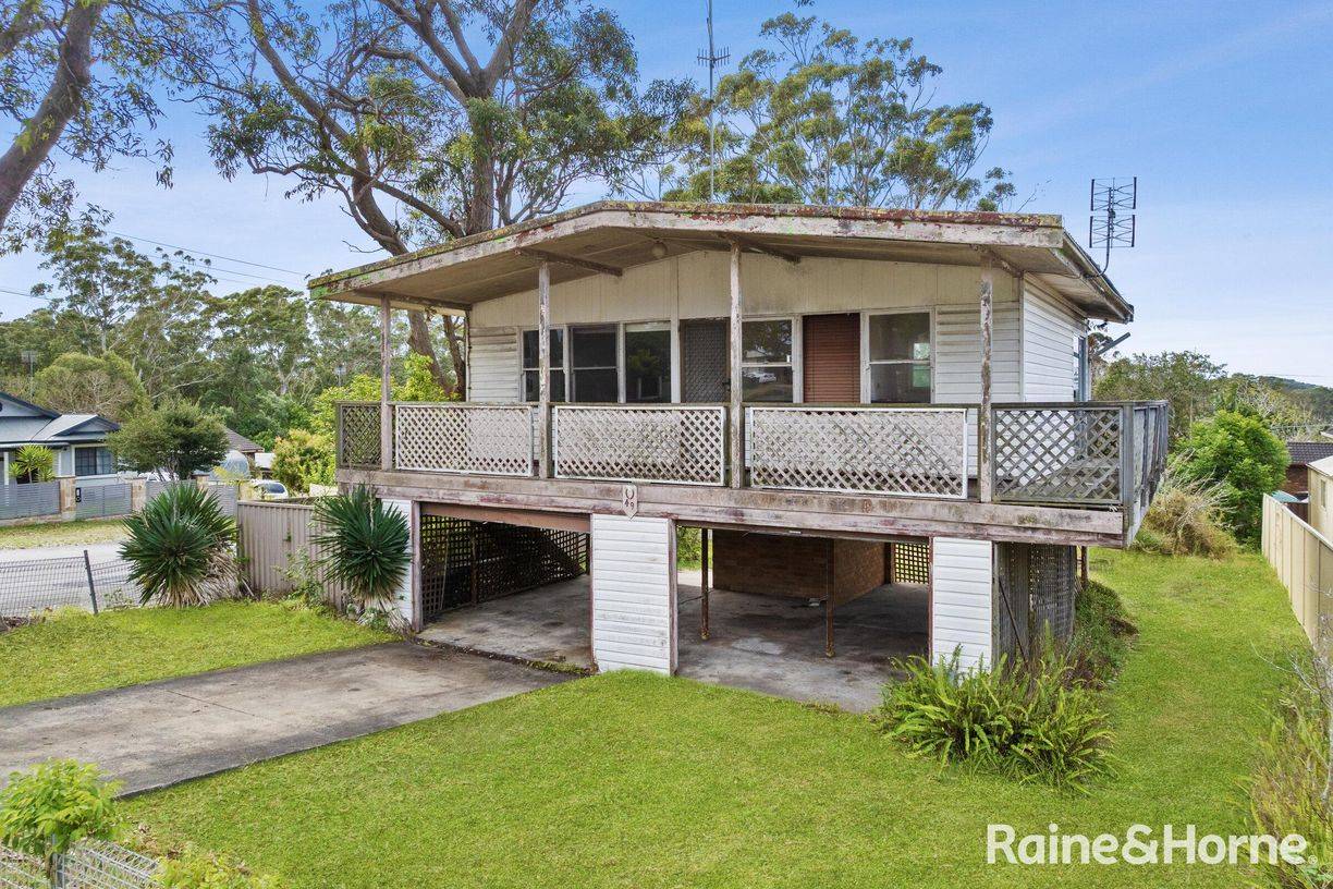 49 Gladys Avenue — photo 9 of 12
