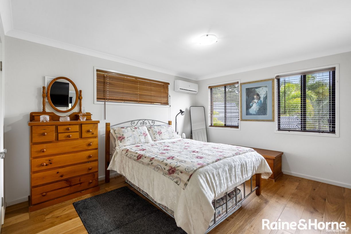 76 Kununurra Crescent — photo 11 of 29