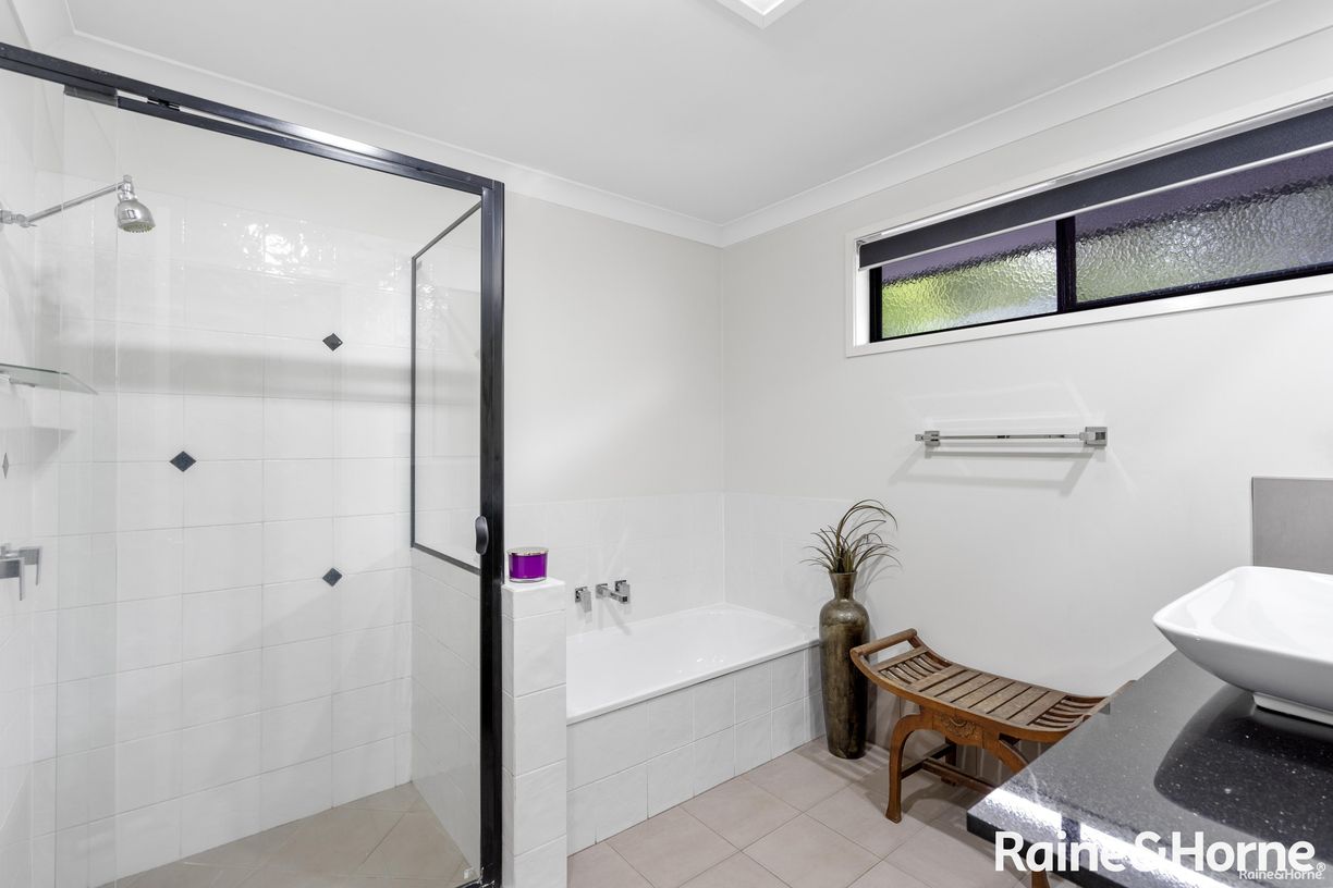 76 Kununurra Crescent — photo 15 of 29