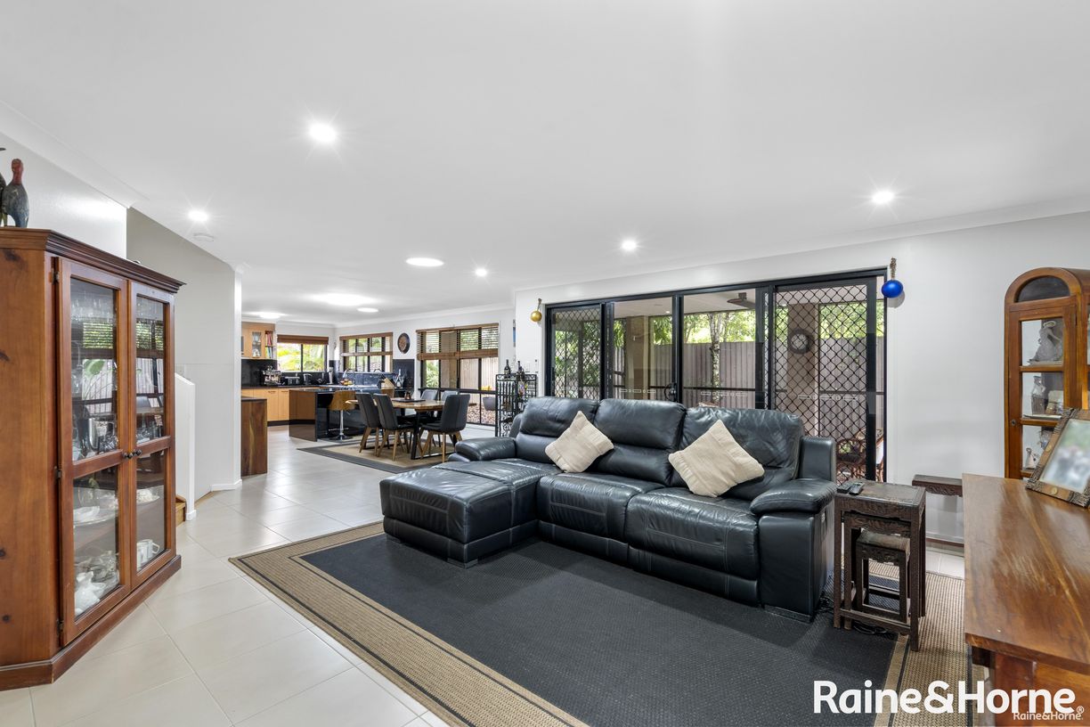76 Kununurra Crescent — photo 9 of 29