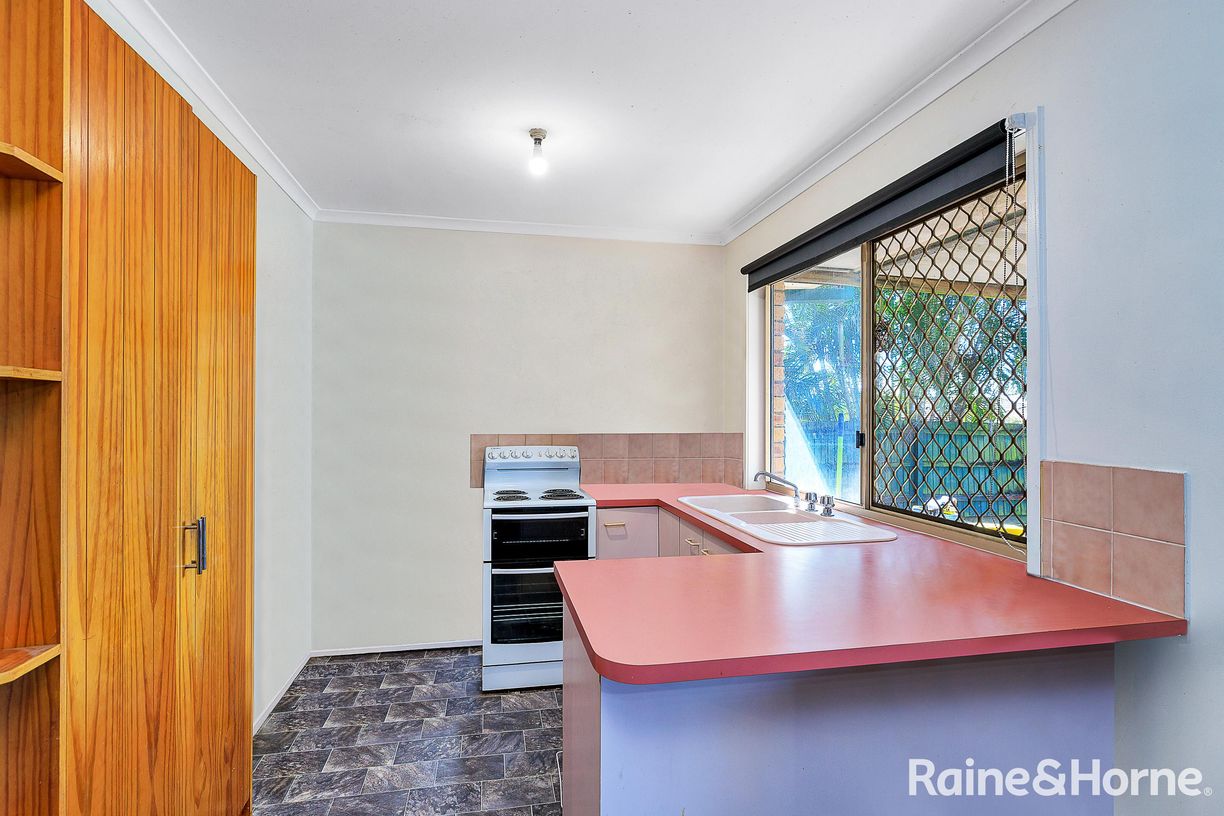 10 Echo Court — photo 2 of 20
