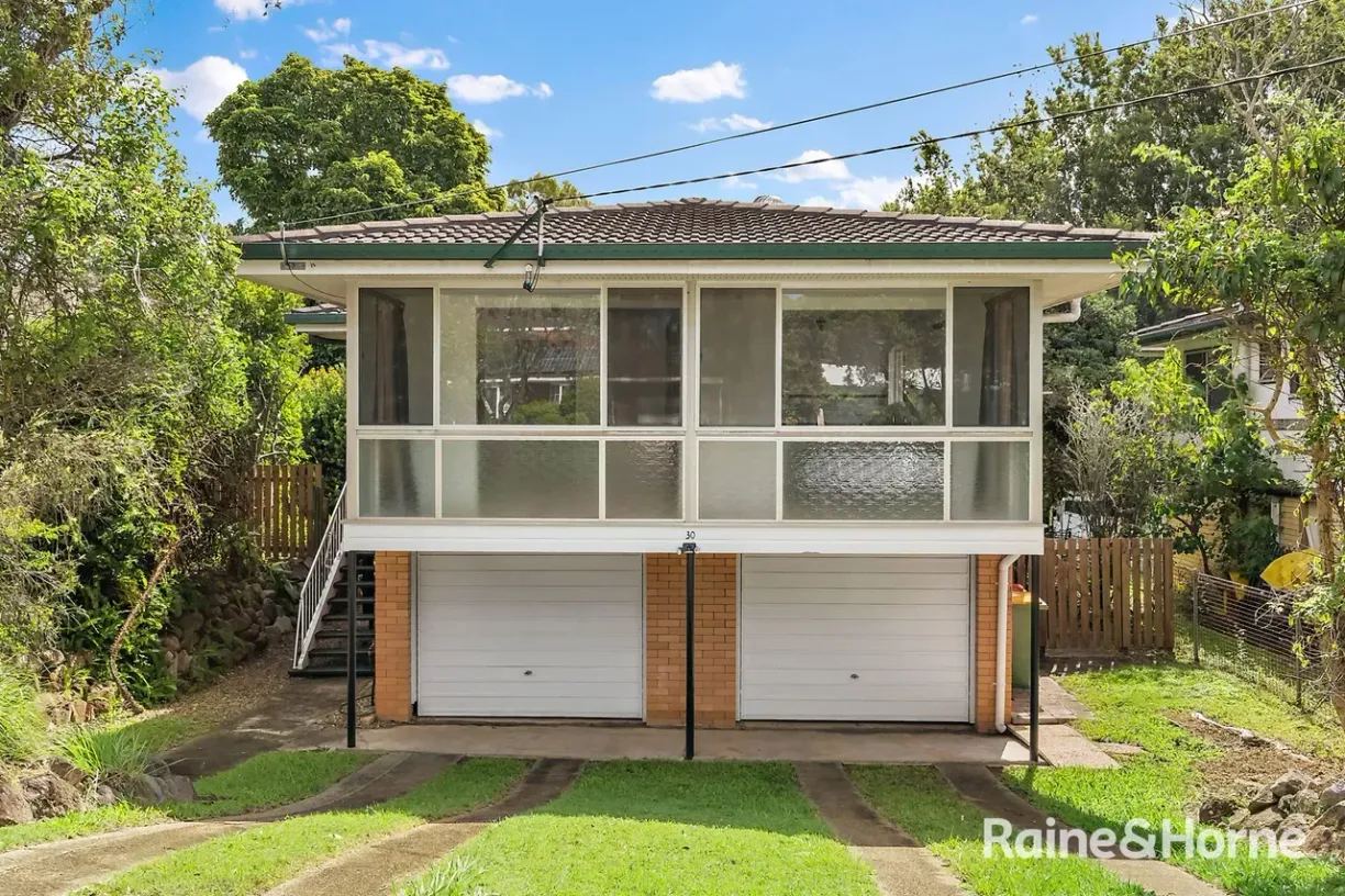 Ferny Hills, QLD 4055 — photo from Raine & Horne Springwood