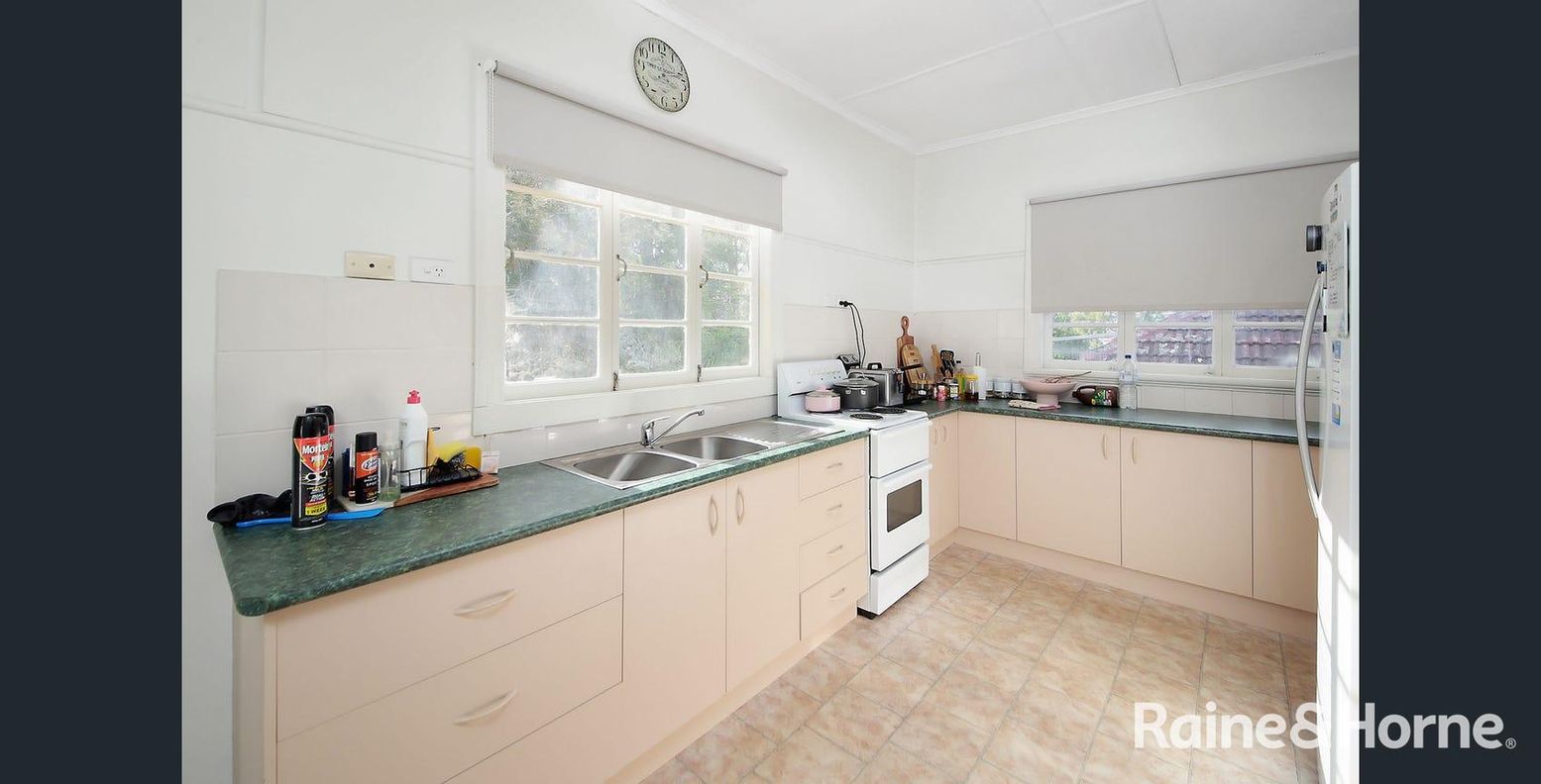 27 Ansdell Street — photo 7 of 14