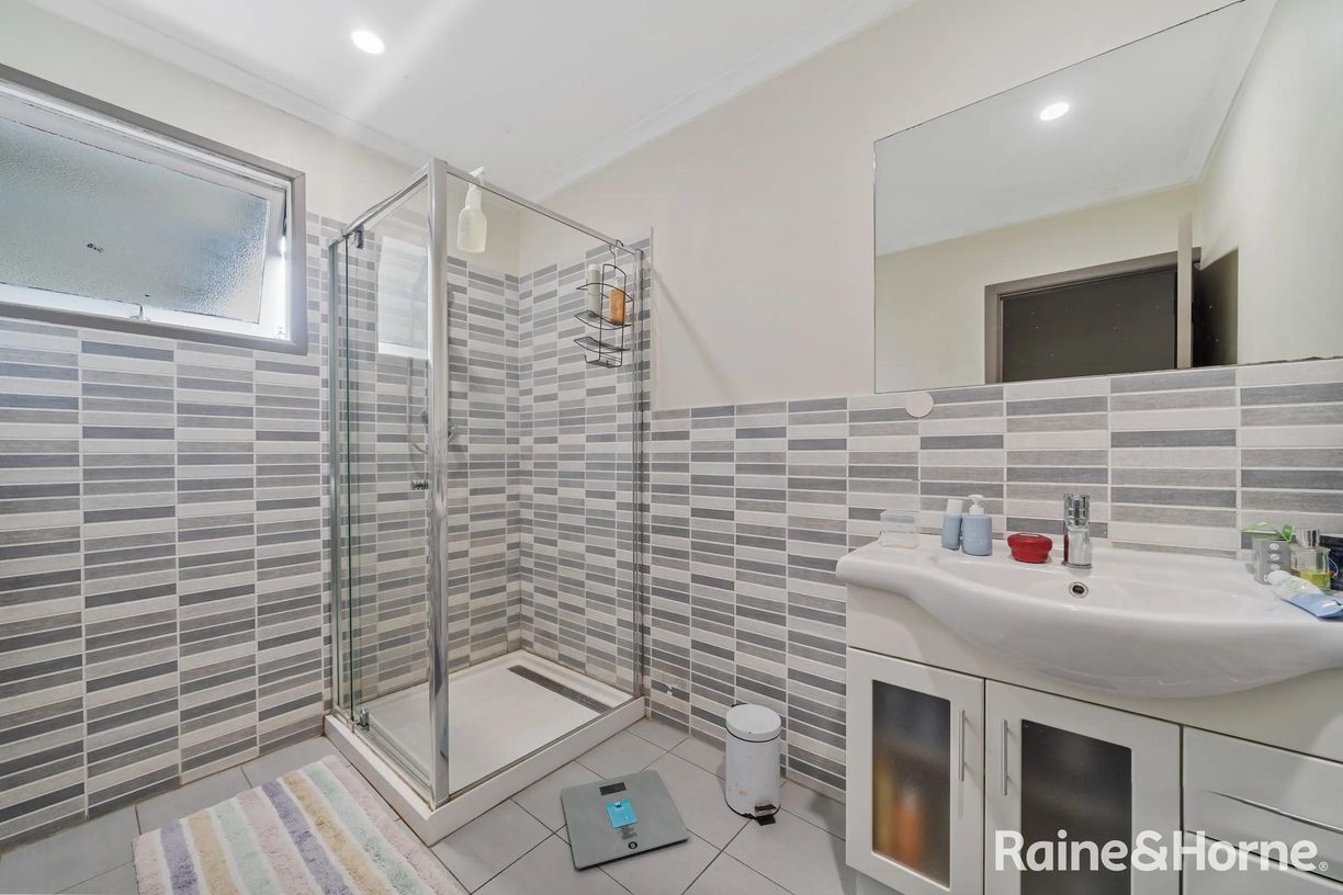 2-4 Kerry St — photo 8 of 11