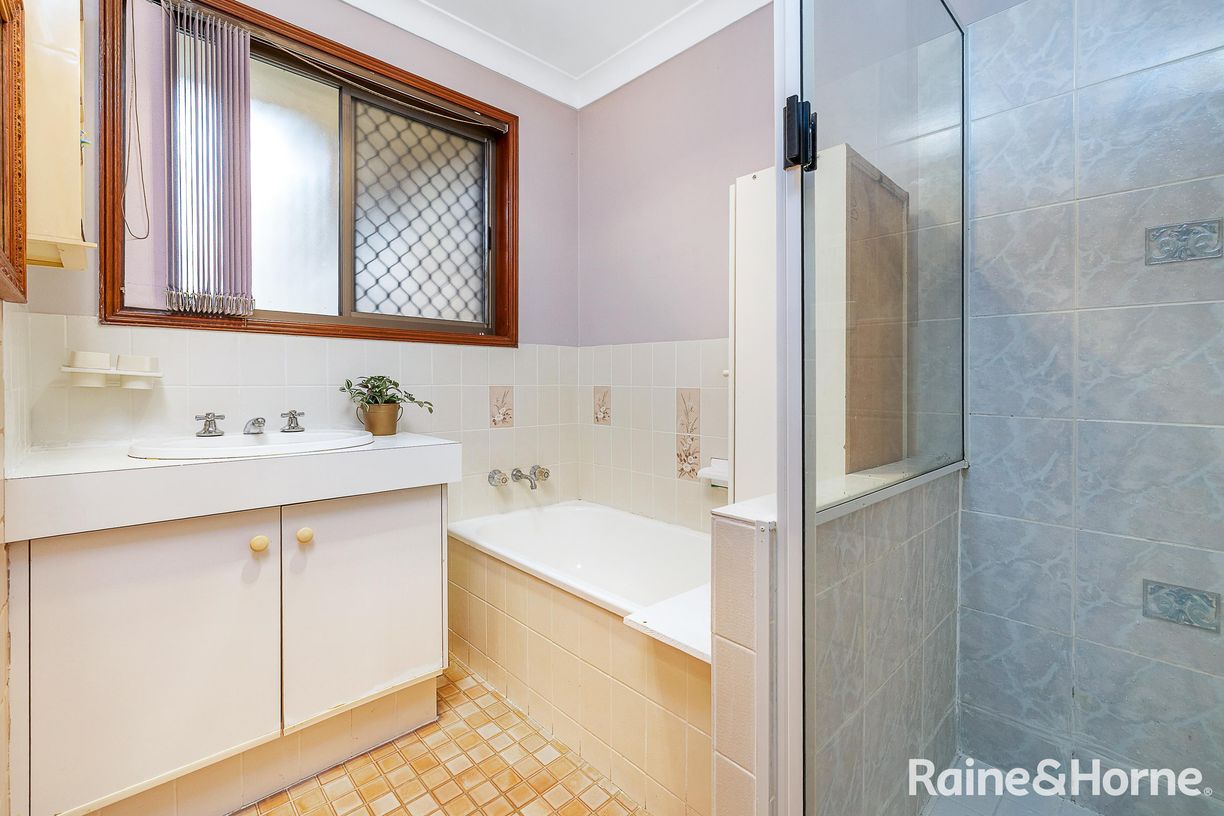 48 Lobelia Avenue — photo 11 of 27