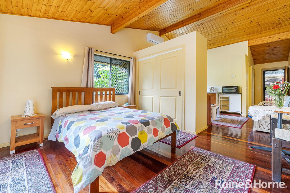 48 Lobelia Avenue — photo 14 of 27