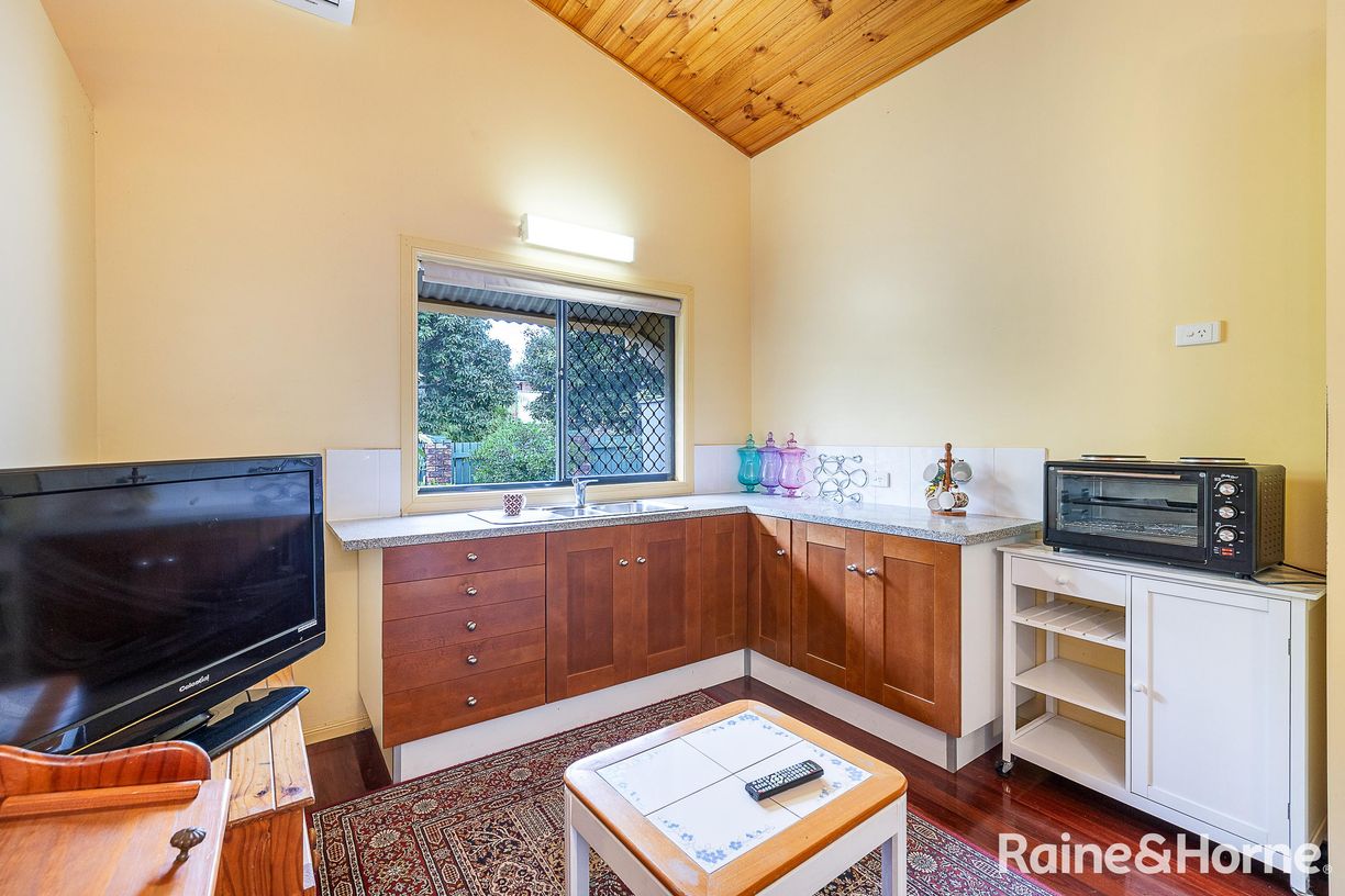 48 Lobelia Avenue — photo 16 of 27