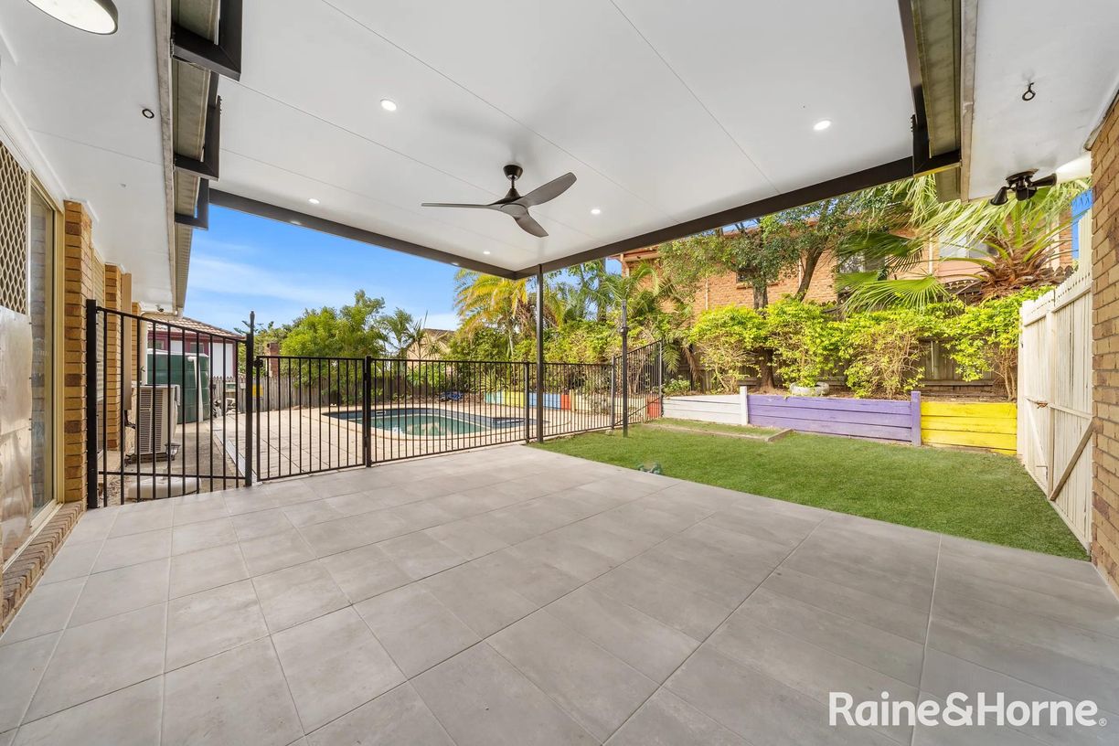 358 Mount Gravatt Capalaba Road — photo 11 of 15