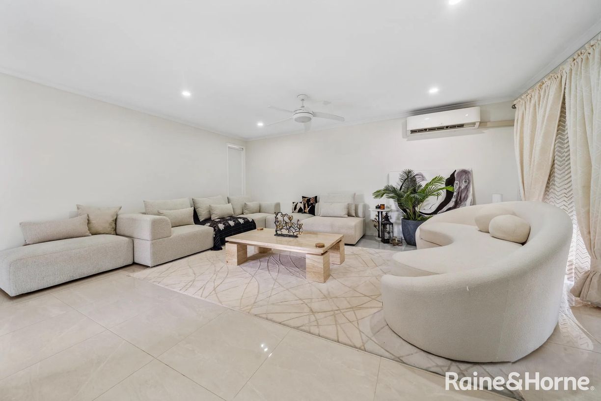 358 Mount Gravatt Capalaba Road — photo 3 of 15